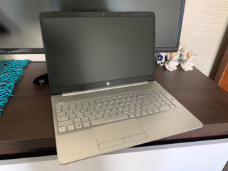 HP 15 (FullHD, Ryzen 3 3250/ 8GB DDR4/ 128GB SSD/ Radeon Vega 3 2GB) foto 2