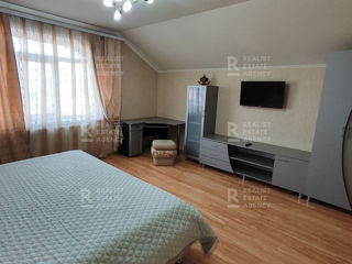 Apartament cu 2 camere, 84 m², Centru, Chișinău foto 2