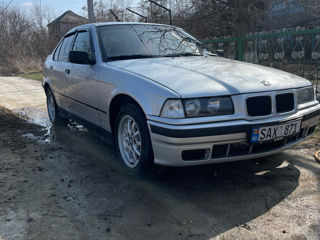 BMW 3 Series foto 4