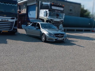 Mercedes E-Class foto 2