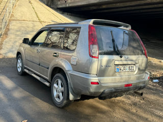 Nissan X-Trail foto 6