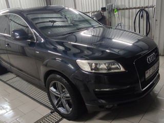 Audi Q7 foto 1