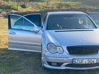 Mercedes C-Class foto 8