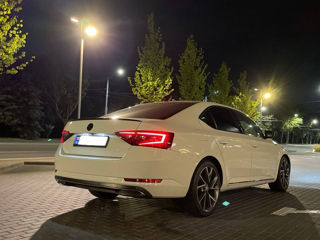 Skoda Superb foto 4