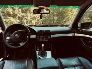 BMW 5 Series foto 8