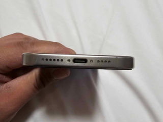 iPhone 15 Pro Max Grey Titanium foto 6