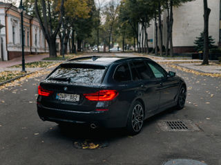 BMW 5 Series foto 2