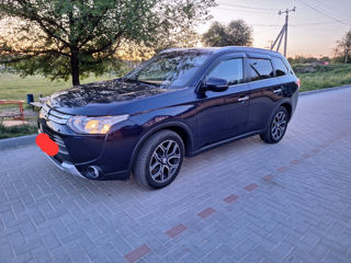 Mitsubishi Outlander foto 4