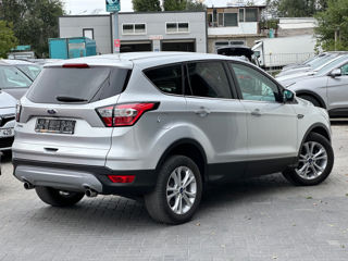 Ford Kuga foto 4