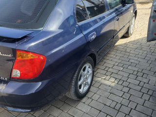 Hyundai Accent foto 4