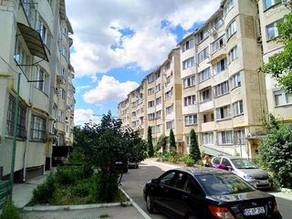 Se vinde apartament cu 3 odăi,Bloc nou , Autonoma, Botanica, str. Prigoreni! foto 2