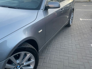 BMW 5 Series foto 8