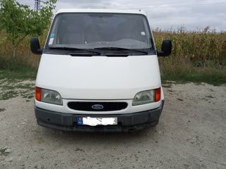 Ford Transit foto 1