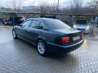 BMW 5 Series foto 12