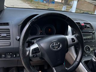 Toyota Auris фото 4