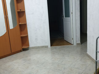 Apartament cu 2 camere, 50 m², Botanica, Chișinău foto 2