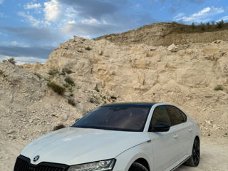 Skoda Superb foto 2