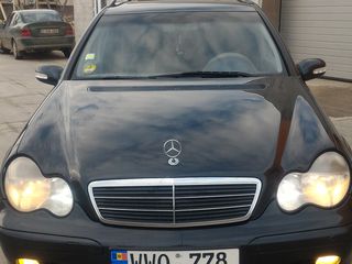 Mercedes C Class foto 7