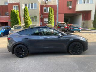 Tesla Model Y фото 3