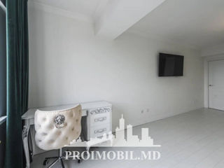 Apartament cu 3 camere, 83 m², Centru, Chișinău foto 3