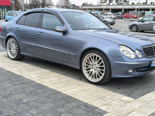 Mercedes E-Class foto 4