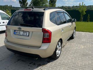 KIA Carens foto 4