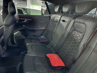 Audi Q8 foto 7