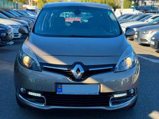 Renault Grand Scenic foto 2