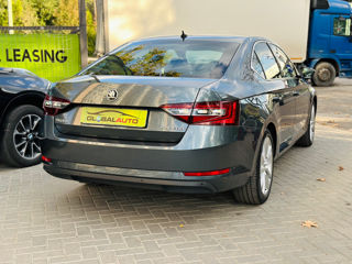 Skoda Superb foto 5