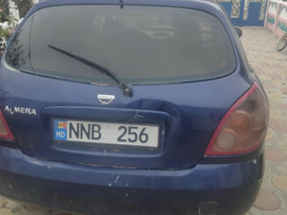 Nissan Almera foto 4