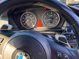 BMW 5 Series foto 8