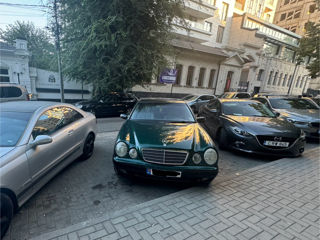 Mercedes E-Class foto 5