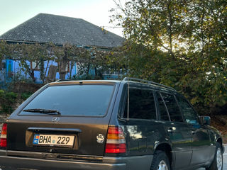 Mercedes Series (W124) foto 2