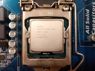 socket 1155 Gigabyte GA-H61M-DS2 + i3-3220 foto 4