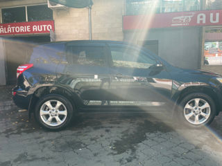 Toyota Rav 4 foto 4