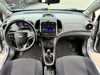 Chevrolet Aveo foto 12