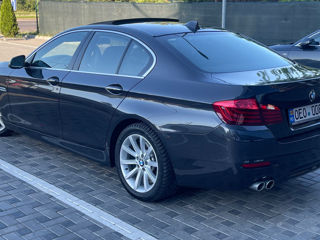 BMW 5 Series foto 3