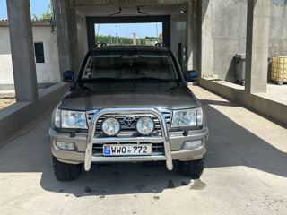 Toyota Land Cruiser foto 1