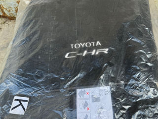 Toyota  C-HR foto 1