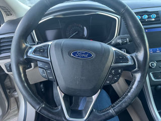 Ford Fusion foto 5