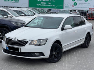 Skoda Superb foto 1