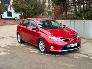 Toyota Auris foto 1