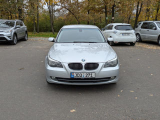 BMW 5 Series foto 2