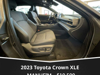 Toyota Crown foto 5