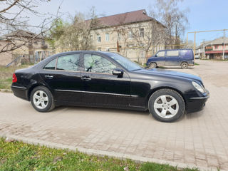 Mercedes E-Class foto 6