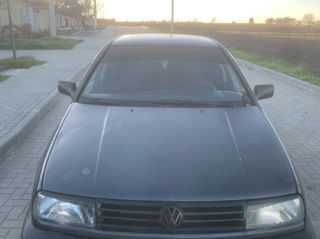 Volkswagen Vento foto 2