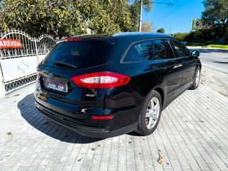 Ford Mondeo foto 7