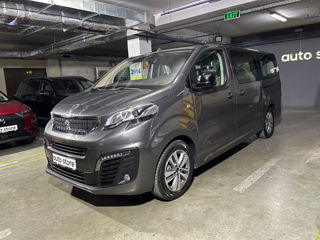 Peugeot Traveller foto 2