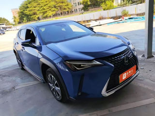 Lexus UX 300e foto 2