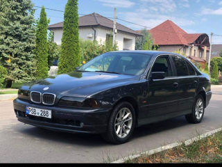 BMW 5 Series foto 5